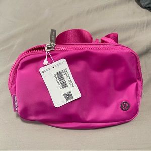 Lululemon sonic pink belt bag NWT